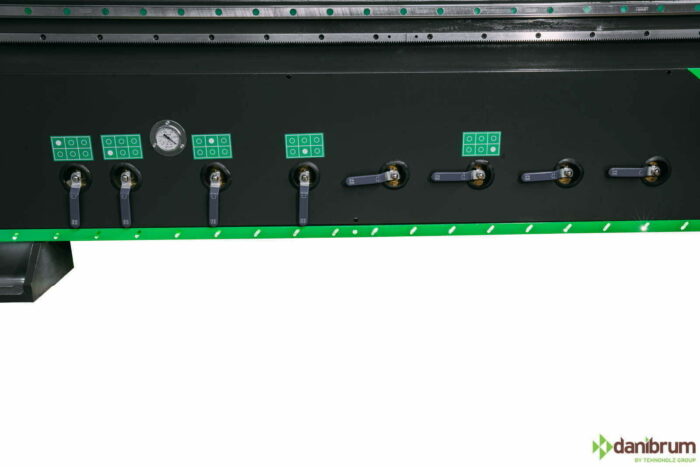 Router CNC cu unitate de tÄƒiere Danibrum 1530 SAW ATC la Danibrum